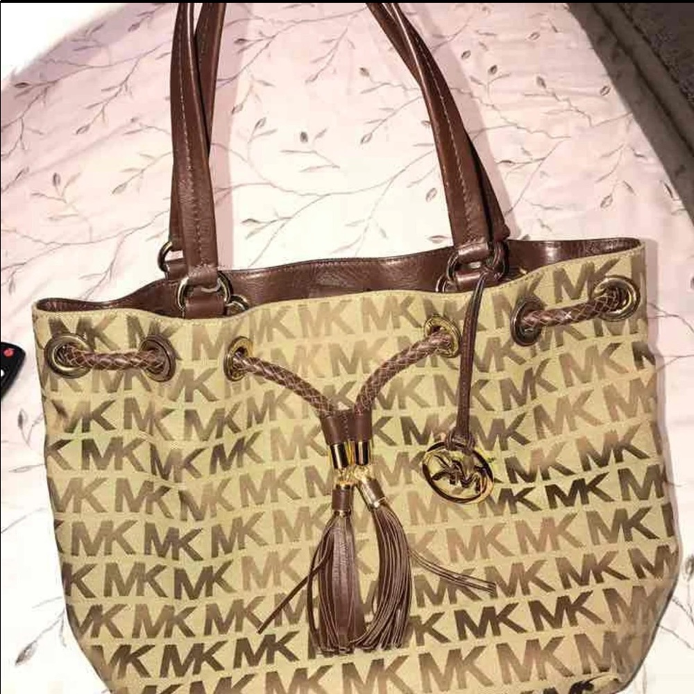 Michael kors purse perfect condition